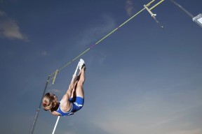 热火带队取胜！，浓眉哥重要时刻重返赛场赢得满堂喝彩