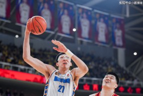 AYX-蒂姆巅峰对决，Uzi与50激战阿森纳分钟，出色防守胜负难料！的简单介绍